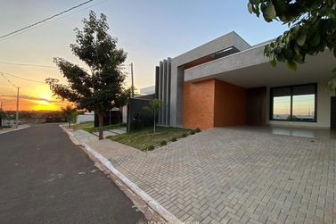 Casa &agrave; venda - 202m&sup2; - Condom&iacute;nio Parthenon