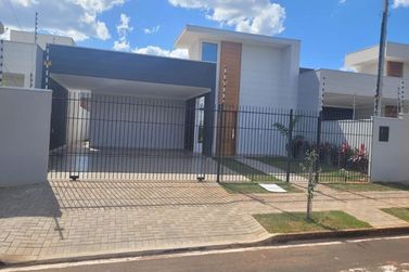 Casa &agrave; venda - 130m&sup2; - Jardim Santos Dumont