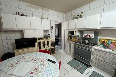 Casa &agrave; venda - 122m&sup2; - Centro