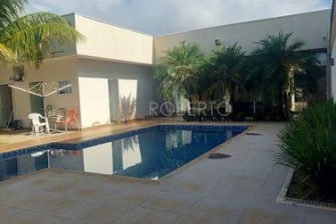 Casa &agrave; venda - 600m&sup2; - Jardim Santos Dumont