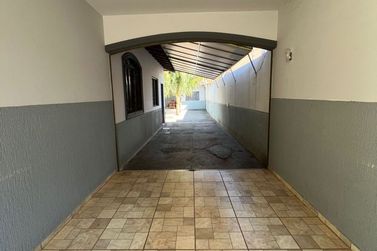Casa &agrave; venda - 416m&sup2; - Centro