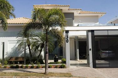 Casa &agrave; venda - 405m&sup2; - Zona 4