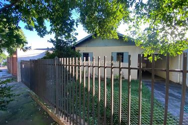 Casa &agrave; venda - 155m&sup2; - Jardim Tupaceretan
