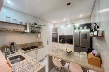 Casa &agrave; venda - 150m&sup2; - Jardim Simone