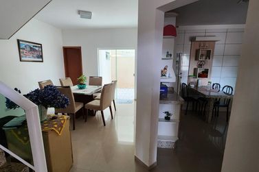 Casa &agrave; venda - 142m&sup2; - Jardim Igua&ccedil;u