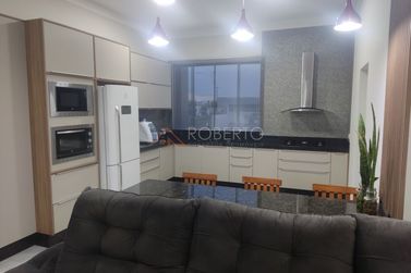 Casa &agrave; venda - 360m&sup2; - MONTE CRISTO