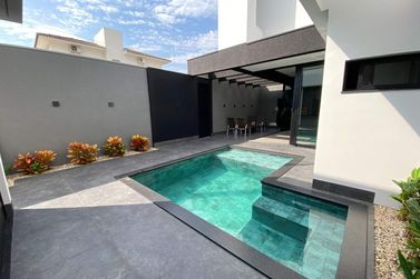 Casa &agrave; venda - 232m&sup2; - Condom&iacute;nio San Lorenzo