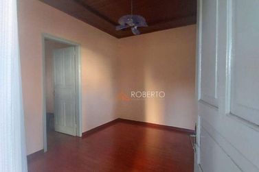 Casa &agrave; venda - 240m&sup2; - Centro
