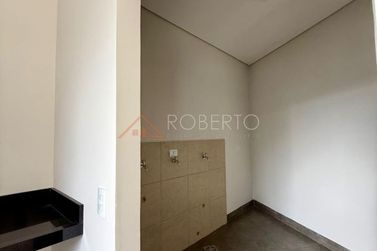 Casa &agrave; venda - 300m&sup2; - Jardim Santos Dumont