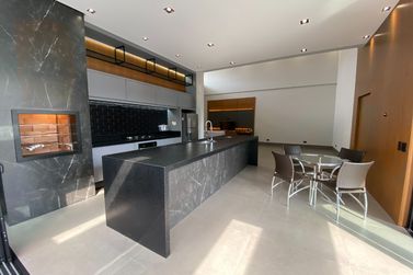 Casa &agrave; venda - 232m&sup2; - Condom&iacute;nio San Lorenzo