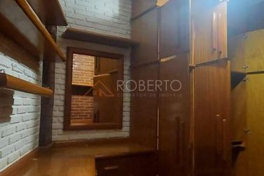 Sobrado &agrave; venda - 250m&sup2; - Centro