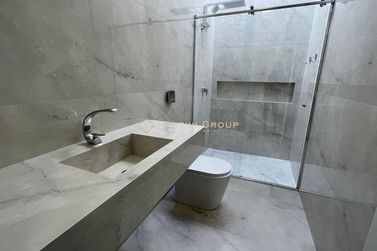 Casa &agrave; venda - 210m&sup2; - Condom&iacute;nio San Lorenzo