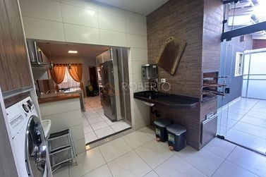 Casa &agrave; venda - 128m&sup2; - Centro