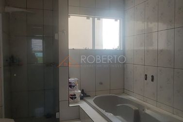 Sobrado &agrave; venda - 246m&sup2; - Jardim Igua&ccedil;u