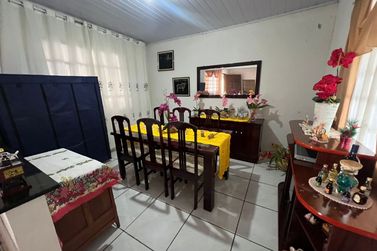 Casa &agrave; venda - 300m&sup2; - Distrito Sumar&eacute; (Sumar&eacute;)