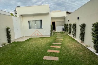 Casa &agrave; venda - 242m&sup2; - Jardim S&atilde;o Jo&atilde;o