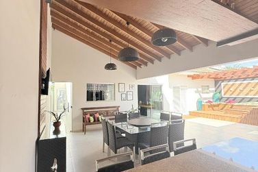 Casa &agrave; venda - 204m&sup2; - Jardim das Palmeiras