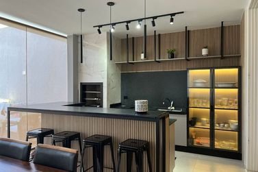 Casa &agrave; venda - 230m&sup2; - Royal Park Residence