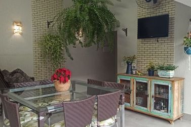 Casa &agrave; venda - 170m&sup2; - Jardim Simara