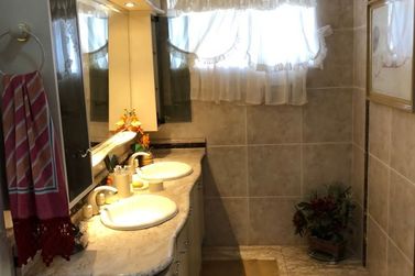 Casa &agrave; venda - 361m&sup2; - Jardim Santos Dumont