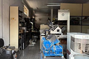 Sala Comercial &agrave; venda - 285m&sup2; - Centro