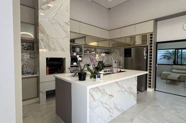Casa &agrave; venda - 279m&sup2; - Residencial San Lorenzzo