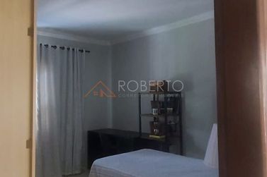 Sobrado &agrave; venda - 246m&sup2; - Jardim Igua&ccedil;u