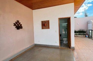 Casa para alugar - 288m&sup2; - Jardim S&atilde;o Jorge