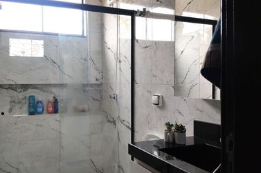 Casa &agrave; venda - 300m&sup2; - Centro