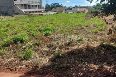 Terreno &agrave; venda - 323m&sup2; - Distrito Sumar&eacute; (Sumar&eacute;)
