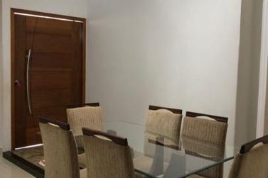 Casa &agrave; venda - 240m&sup2; - Jardim do Sol