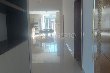 Casa &agrave; venda - 340m&sup2; - MONTE CRISTO