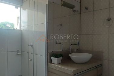 Sobrado &agrave; venda - 246m&sup2; - Jardim Igua&ccedil;u