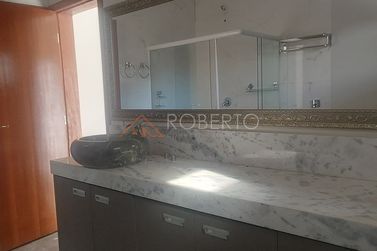 Casa &agrave; venda - 340m&sup2; - MONTE CRISTO