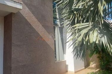 Casa &agrave; venda - 600m&sup2; - Jardim Santos Dumont