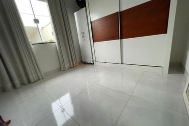 Casa &agrave; venda - 242m&sup2; - Jardim S&atilde;o Jo&atilde;o