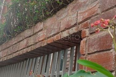 Sobrado &agrave; venda - 250m&sup2; - Centro