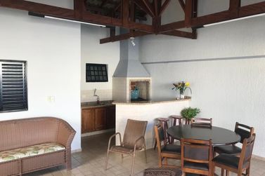 Casa &agrave; venda - 330m&sup2; - Centro