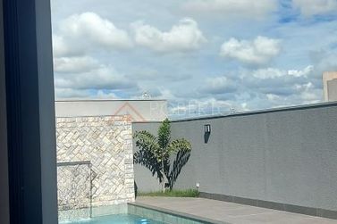 Casa &agrave; venda - 420m&sup2; - MONTE CRISTO