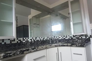 Casa &agrave; venda - 340m&sup2; - Centro