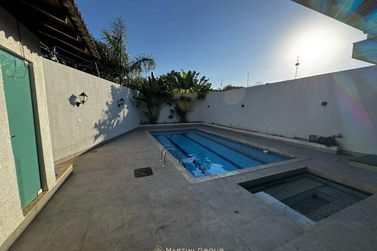 Sobrado para alugar - 306m&sup2; - Jardim Simara