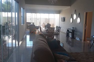 Casa &agrave; venda - 360m&sup2; - MONTE CRISTO