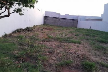 Terreno &agrave; venda - 360m&sup2; - MONTE CRISTO