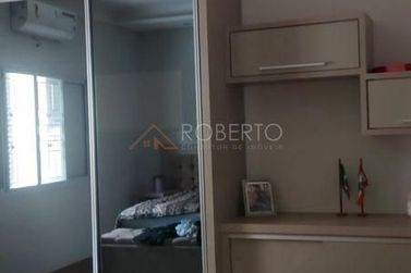 Casa &agrave; venda - 600m&sup2; - Jardim Santos Dumont