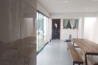 Casa &agrave; venda - 200m&sup2; - Residencial Fazenda Simone