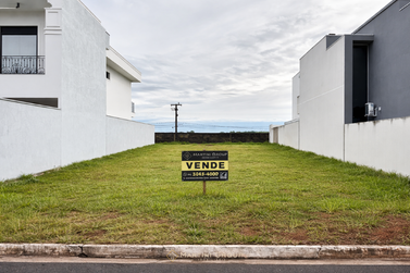 Terreno &agrave; venda - 330m&sup2; - Condom&iacute;nio Arauc&aacute;ria