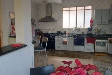 Sobrado &agrave; venda - 409m&sup2; - Vila S&atilde;o Vicente