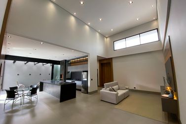 Casa &agrave; venda - 232m&sup2; - Condom&iacute;nio San Lorenzo