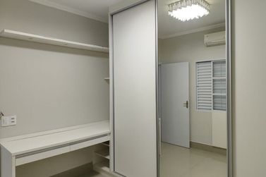 Casa &agrave; venda - 170m&sup2; - Jardim Simara