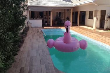 Casa &agrave; venda - 240m&sup2; - Jardim do Sol